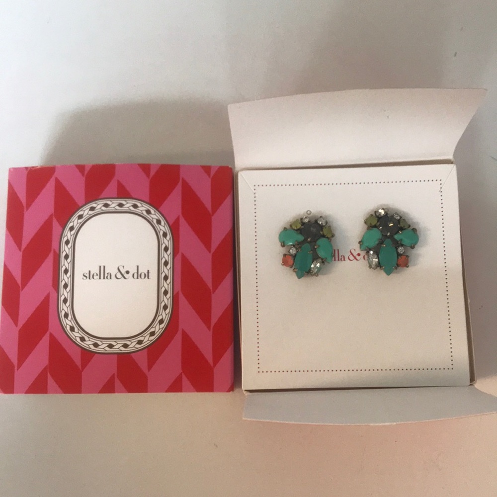 Stella and Dot Naomi Cluster Earring